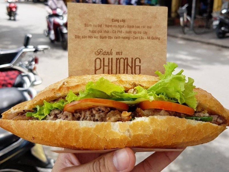 Where to eat delicious food when traveling to Bay Mau Coconut Forest?